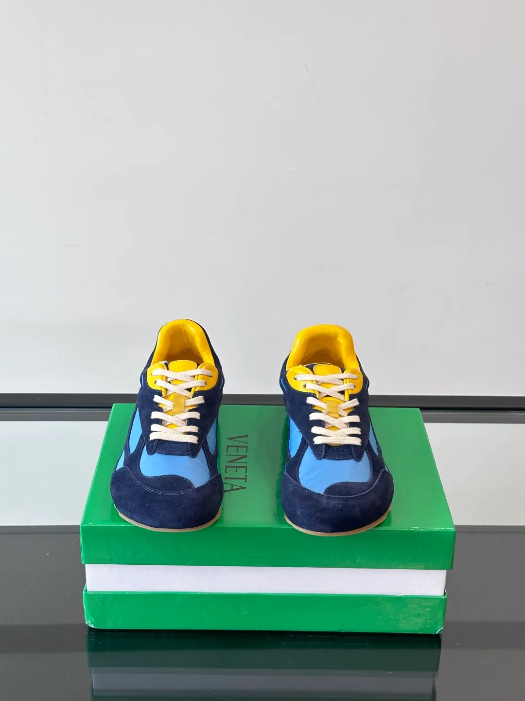 p600 "Bv" new orbit👫 casual sneakers for couples, the retro style of the millennium is so handsome, a super cool fashion item, the most important thing is that it feels incomparably comfortable on the feet, and the design style is also perfect. It will definitely be the one you wear most in daily life, original development, high quality presentation! Size: 35-45 (men’s size 38.45 customized)